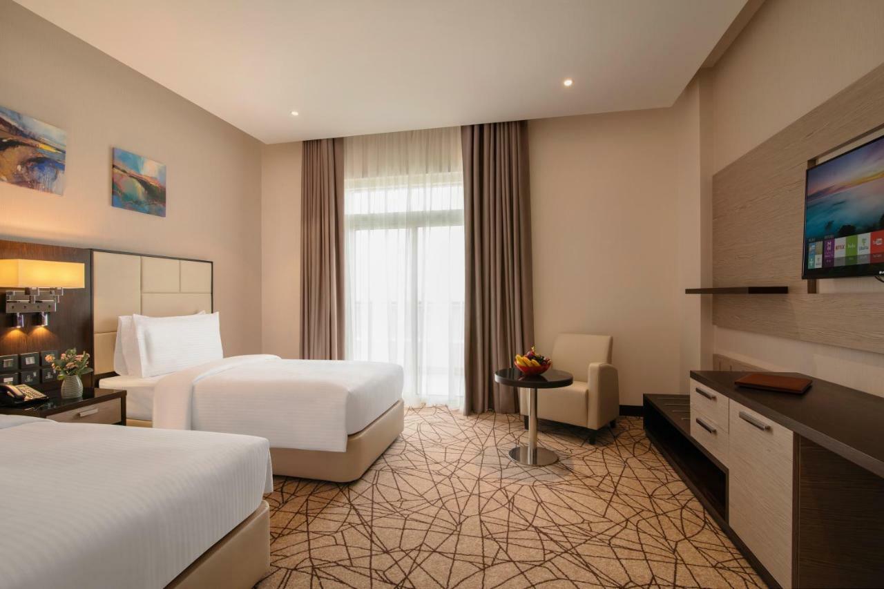 Cristal Amaken Hotel Riyadh Riade Exterior foto